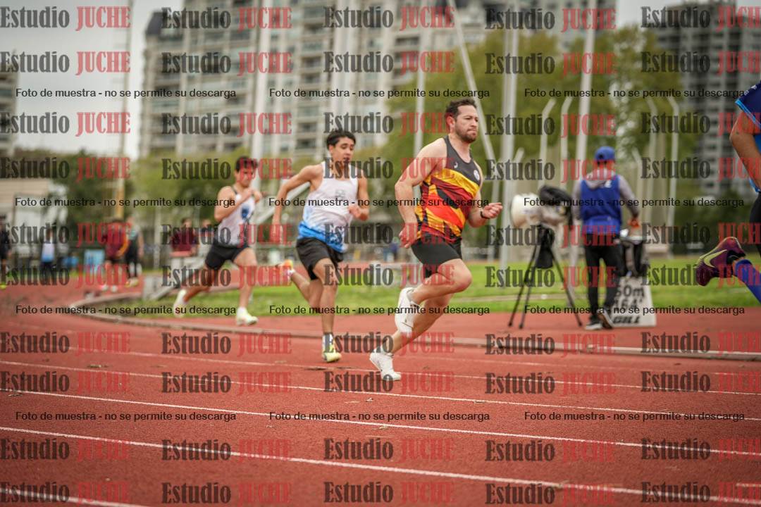 Fotos de los 200 m llanos de varones