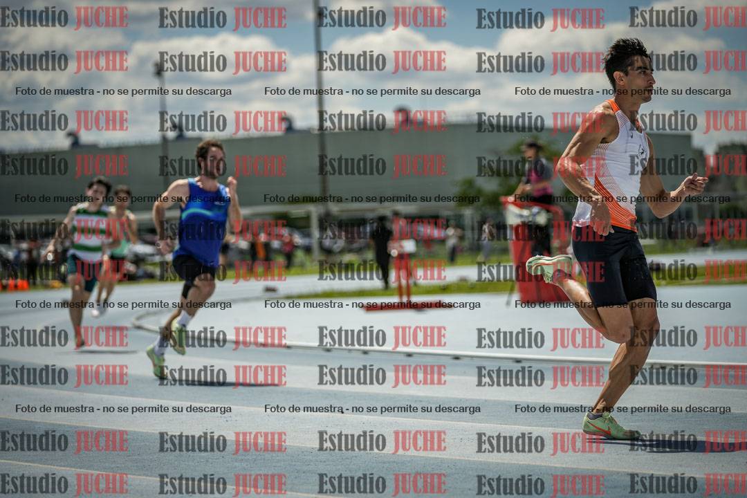 Fotos de los 400 m llanos de varones