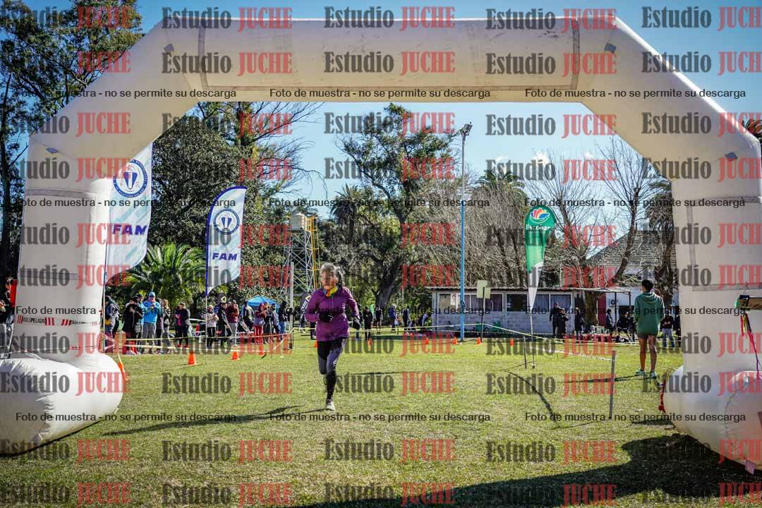 Fotos de la llegada del cross de 1500 m