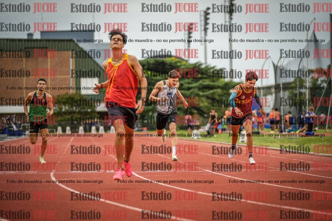 Fotos de los 400 m llanos de varones