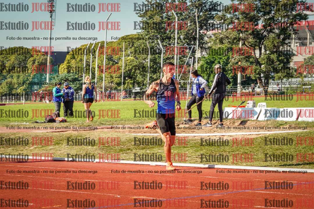 Fotos de los 800 m llanos de varones