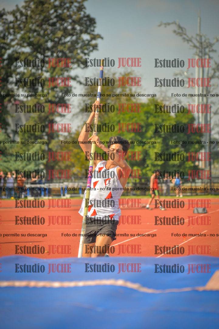 Fotos del salto con garrocha de varones - decatlón 8