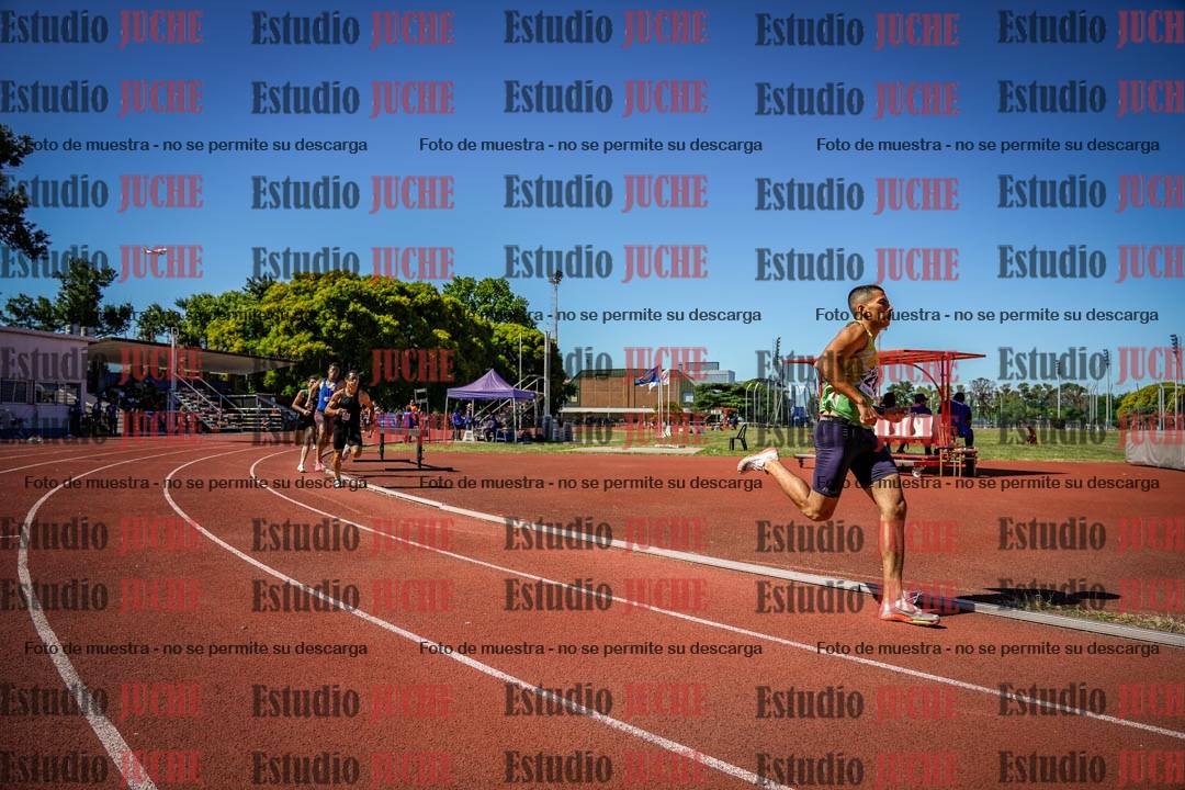 Fotos de los 800 m llanos de varones