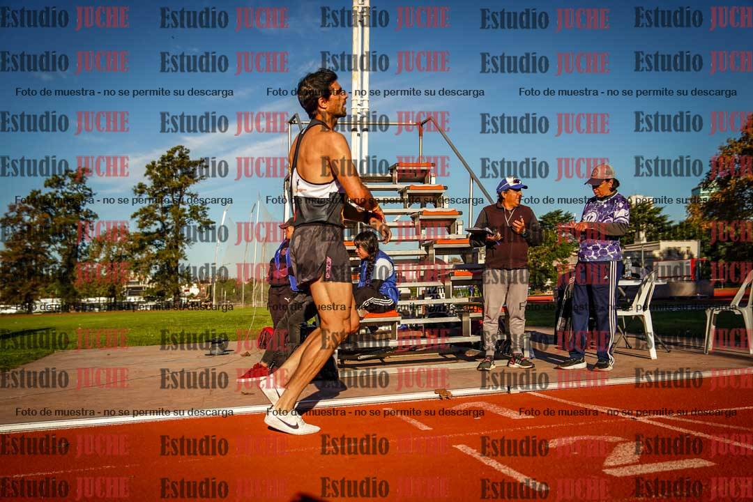 Fotos de los 3000 m llanos de varones