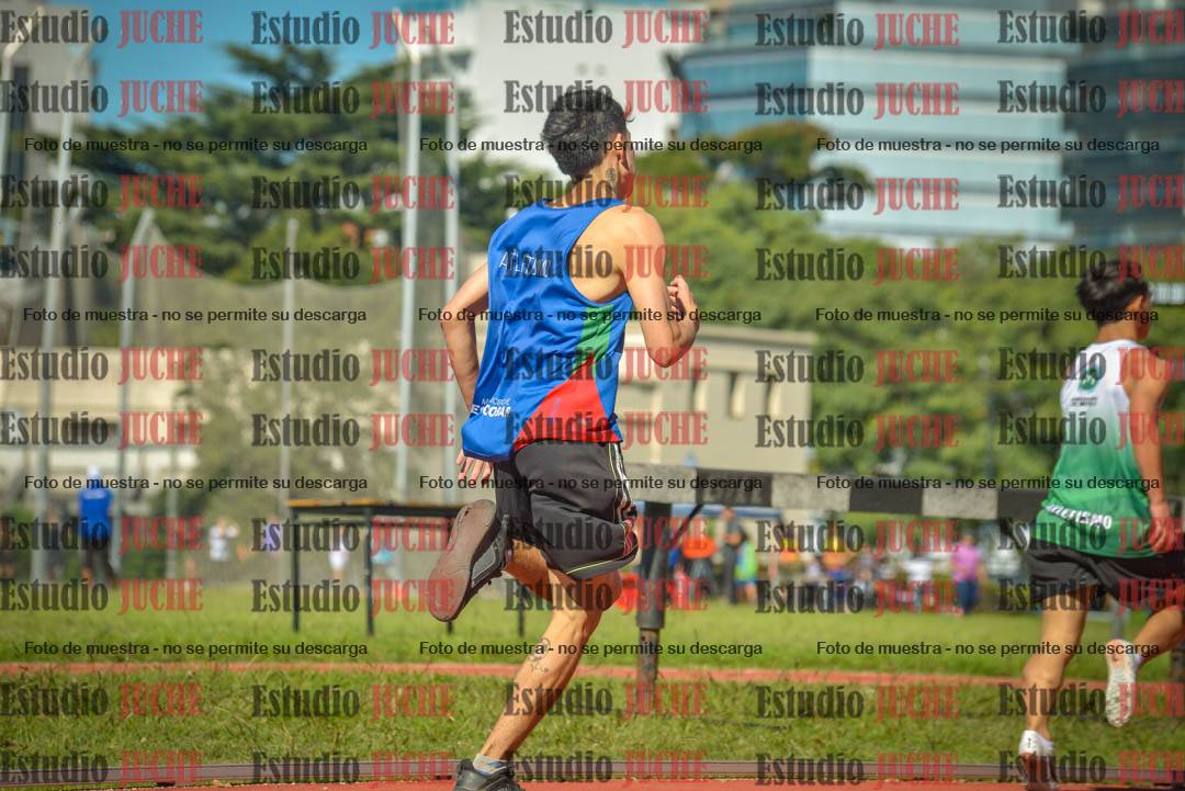 Fotos de los 200 m llanos de varones