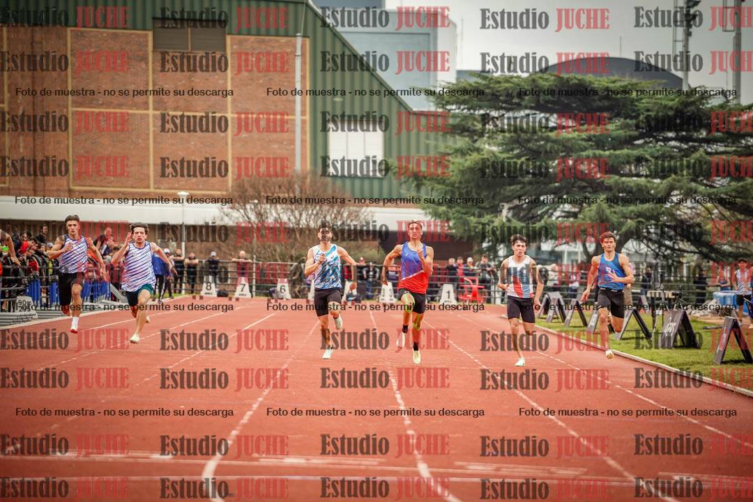 Fotos de los 100 m llanos de varones - FINAL