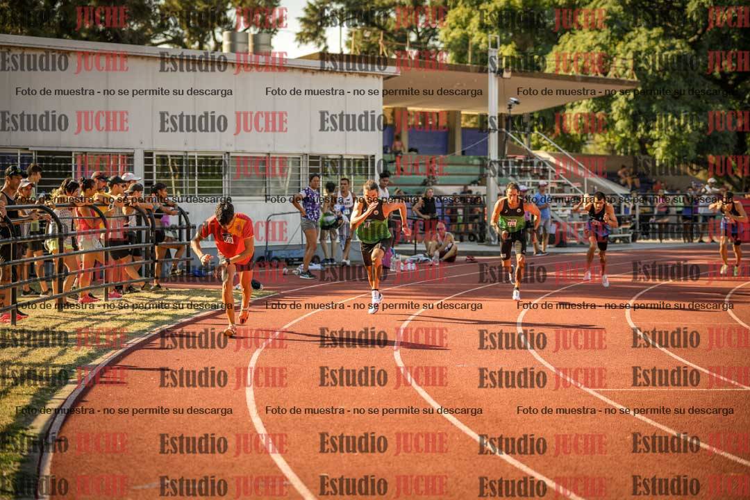 Fotos de los 800 m llanos de varones