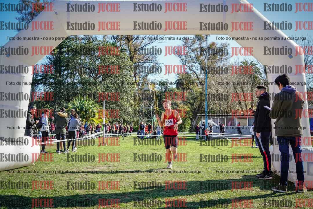 Fotos de la llegada del cross de 2000 m