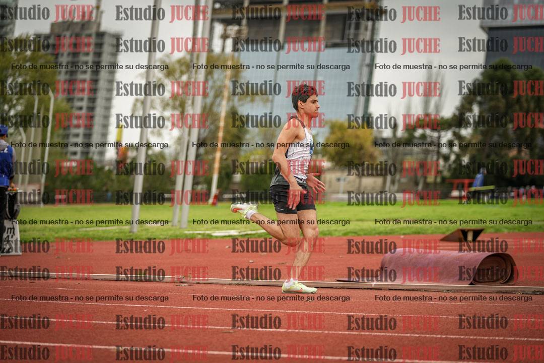 Fotos de los 200 m llanos de varones