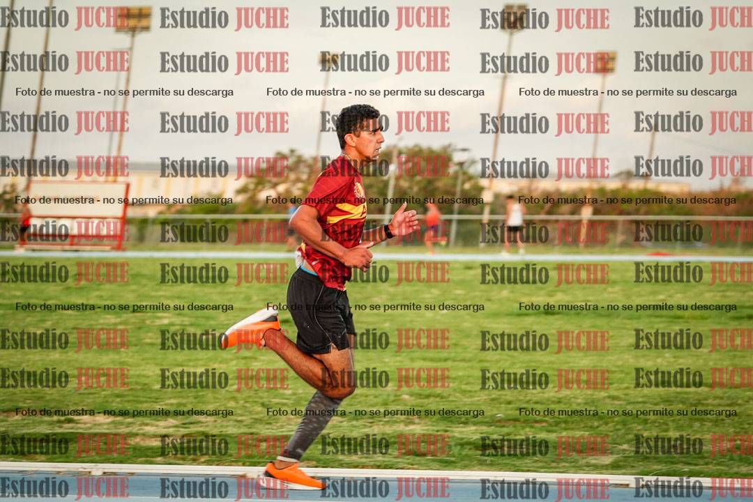 Fotos de los 3000 m llanos de varones