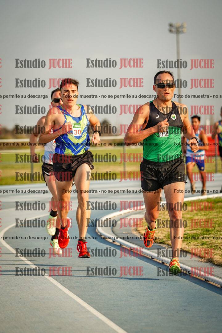 Fotos de los 3000 m llanos de varones