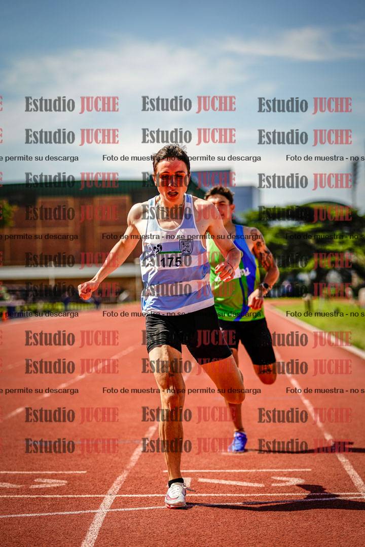 Fotos de los 800 m llanos de varones