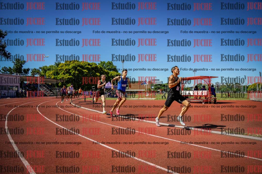 Fotos de los 800 m llanos de varones