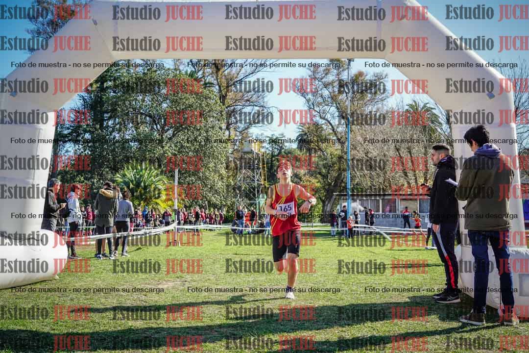 Fotos de la llegada del cross de 2000 m