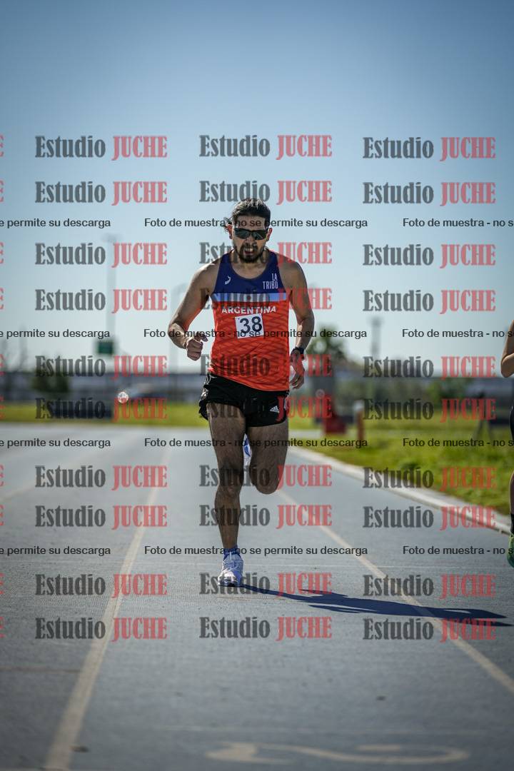 Fotos de los 5000 m llanos de mujeres y varones