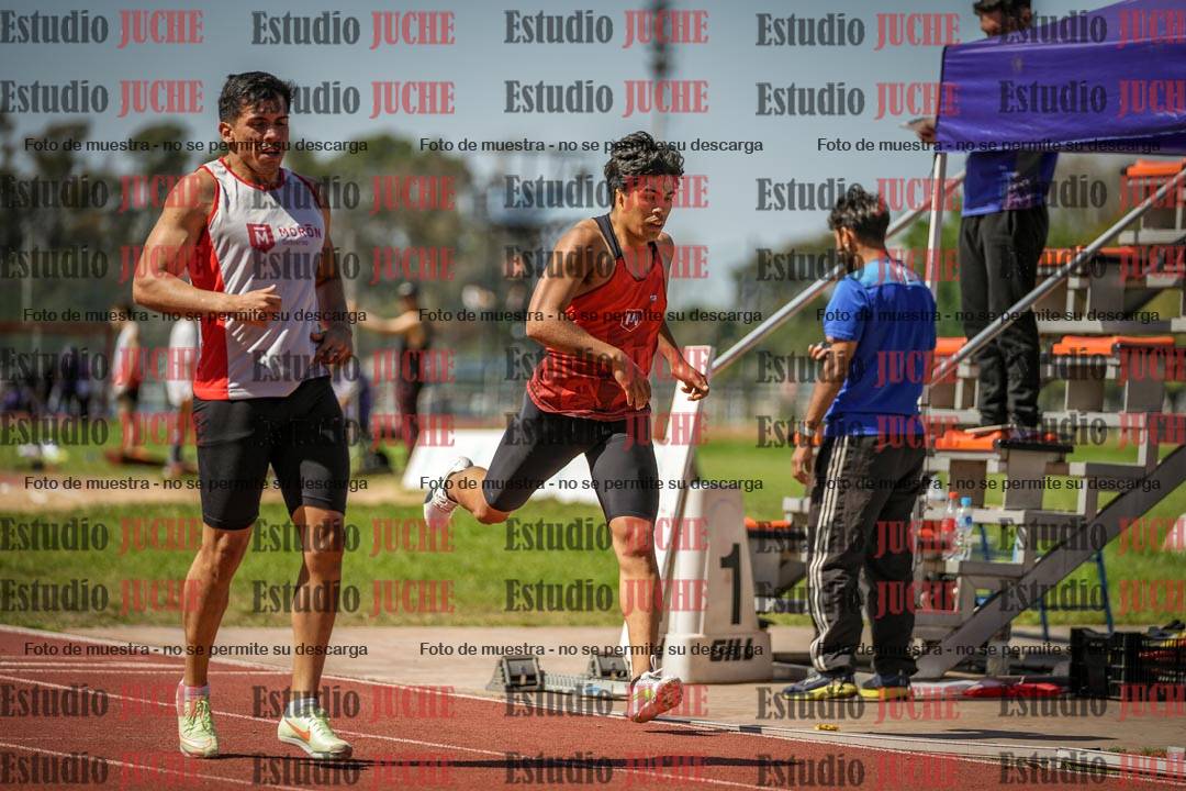 Fotos de los 400 m llanos de varones