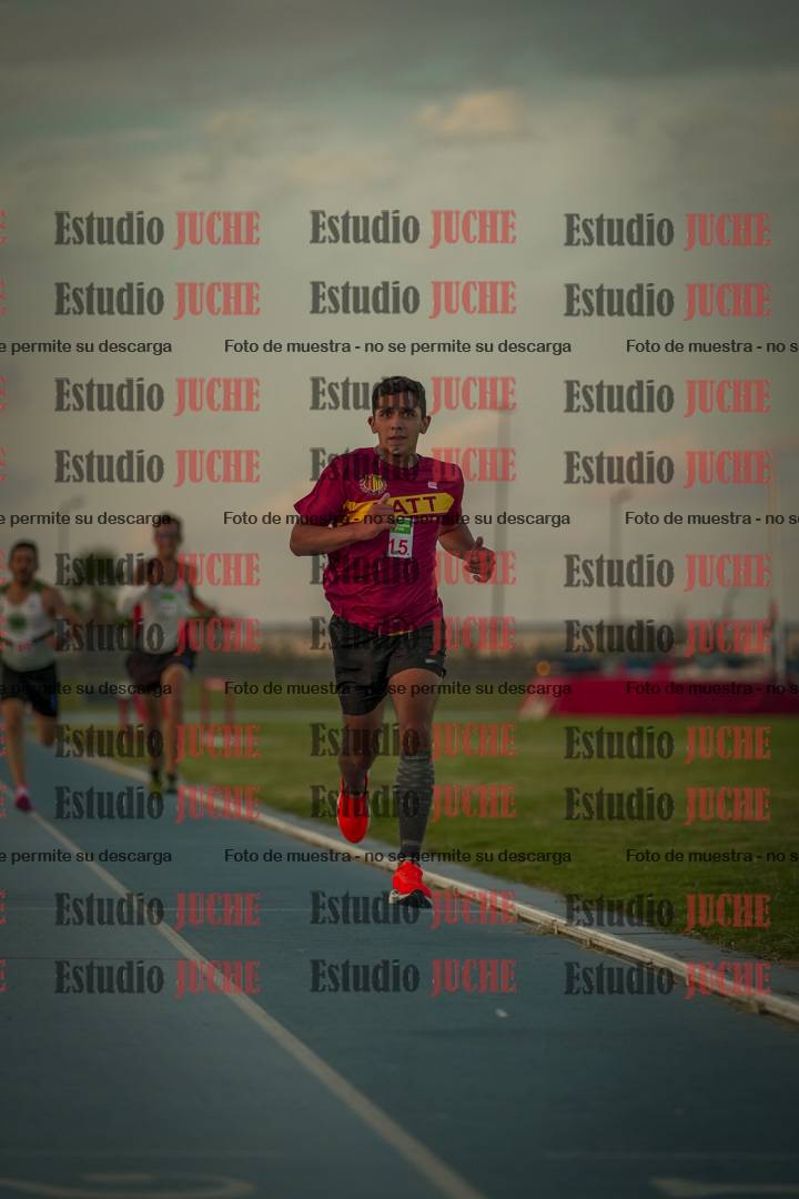 Fotos de los 3000 m llanos de varones