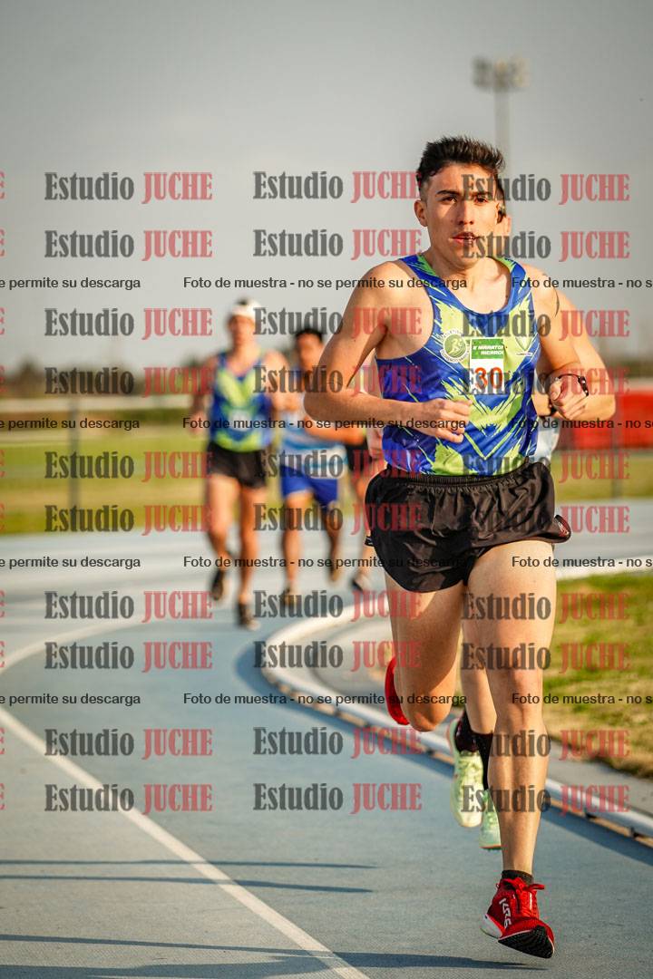 Fotos de los 3000 m llanos de varones