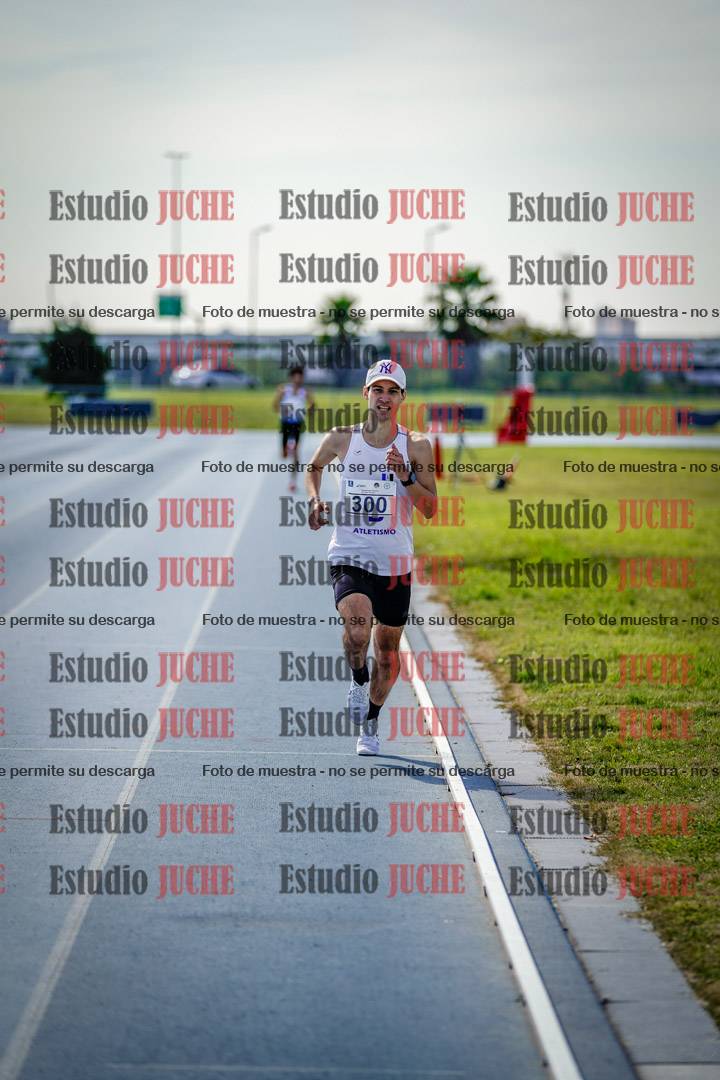 Fotos de los 3000 m llanos de varones