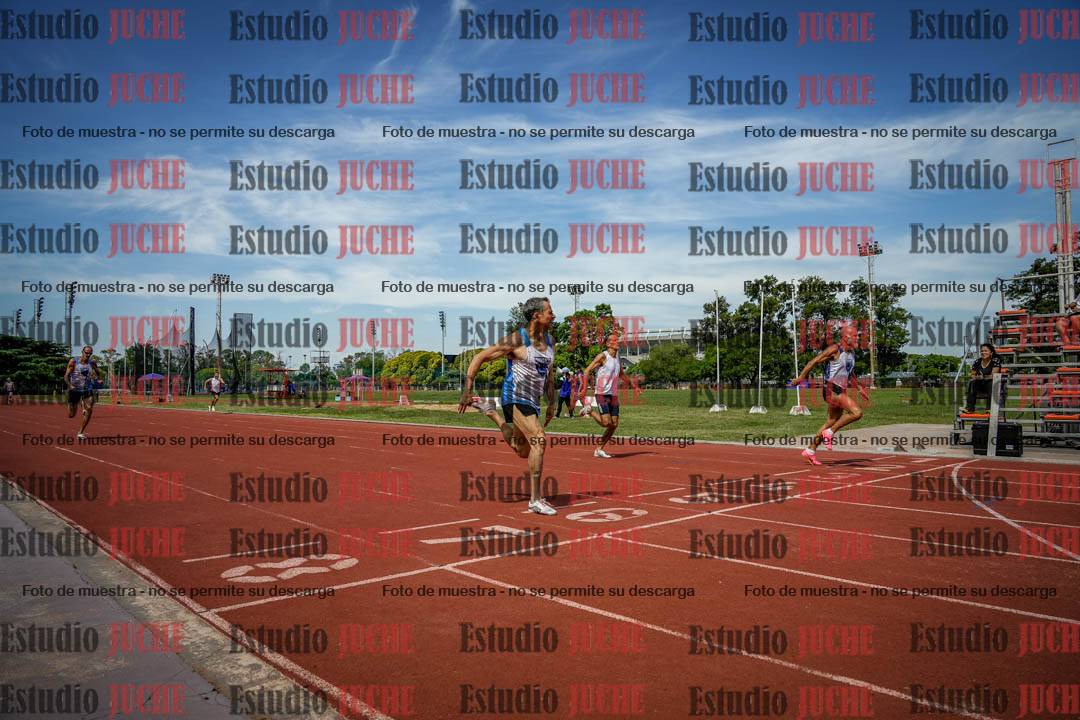 Fotos de los 400 m llanos de varones