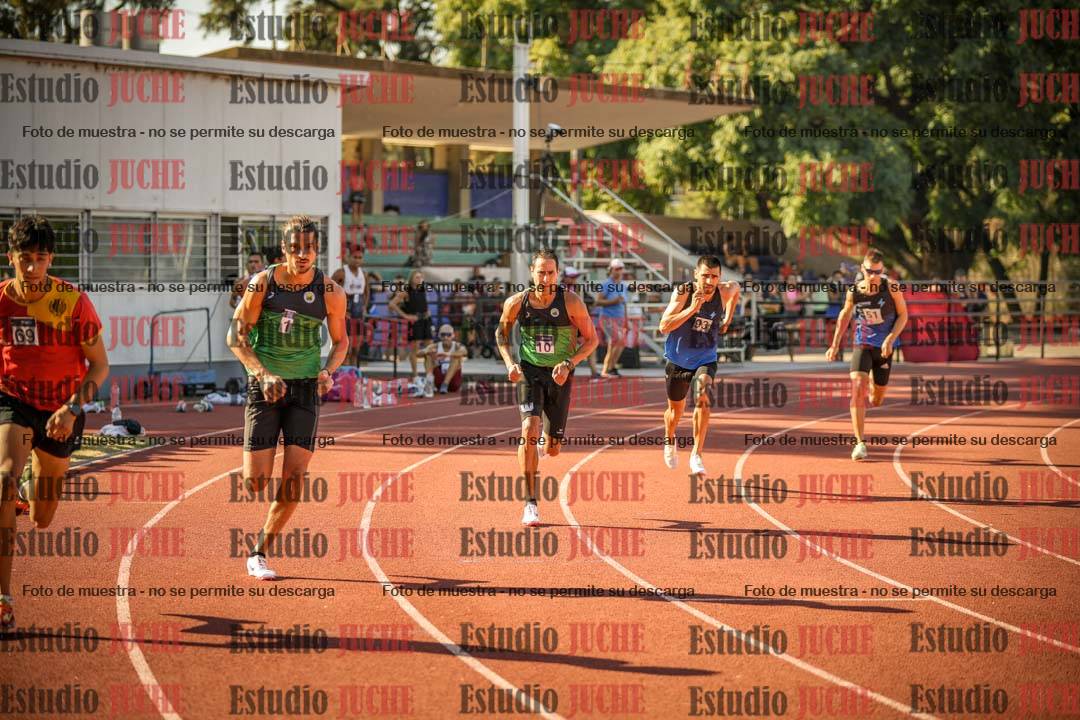 Fotos de los 800 m llanos de varones