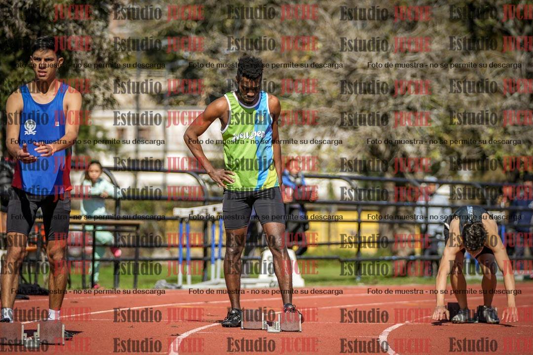 Fotos de los 200 m llanos de varones