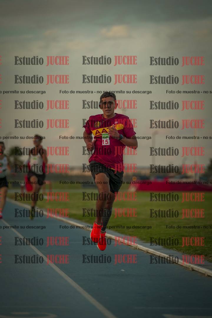 Fotos de los 3000 m llanos de varones