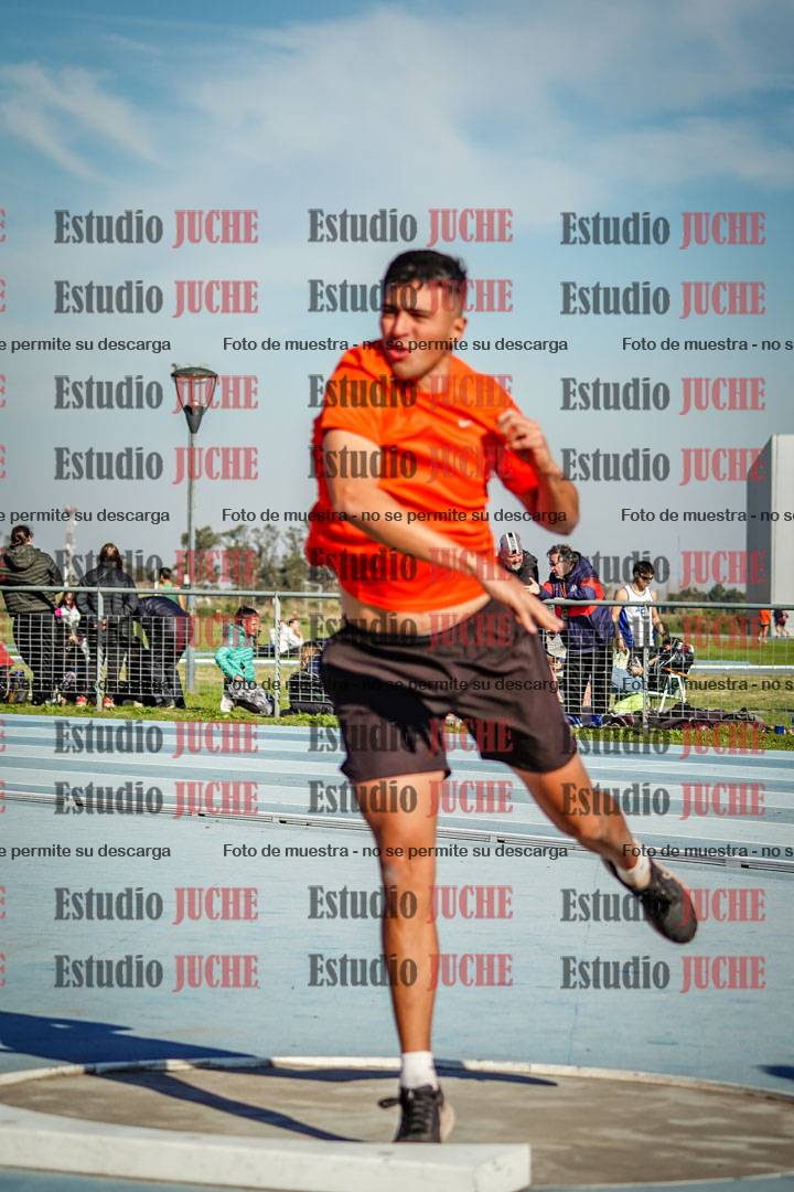 Fotos del lanzamiento de bala de varones - decatlón 3