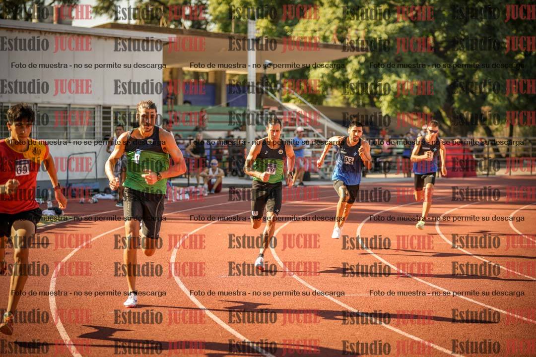 Fotos de los 800 m llanos de varones