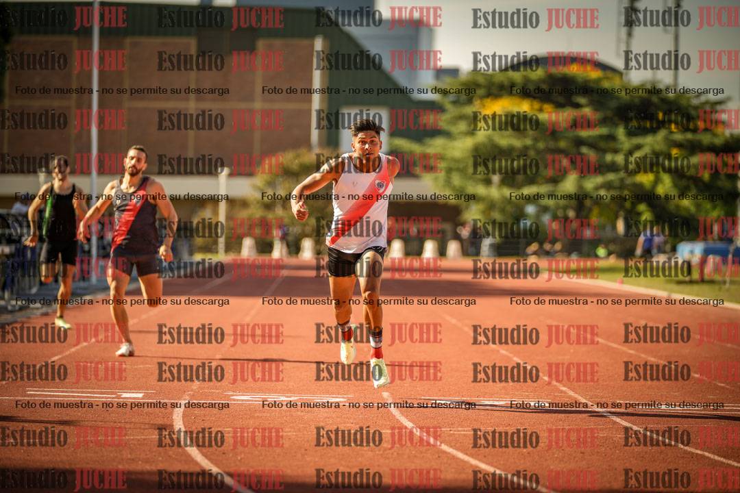 Fotos de los 400 m llanos de varones