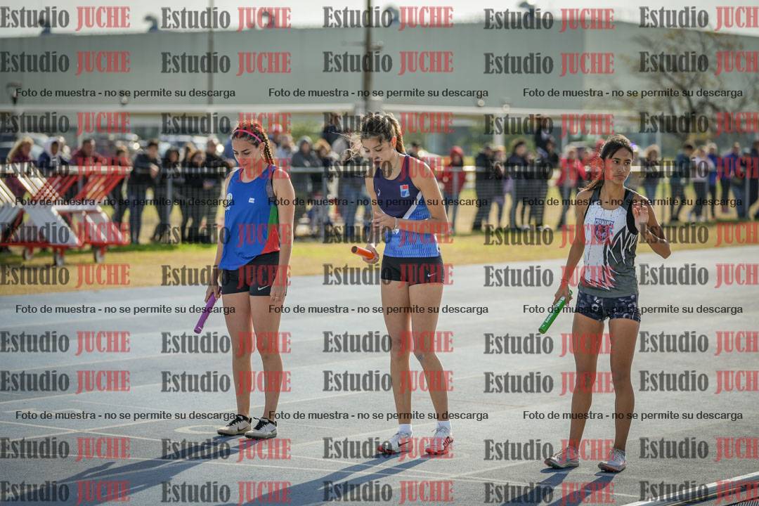 Fotos de las Postas 8x200 m mixta