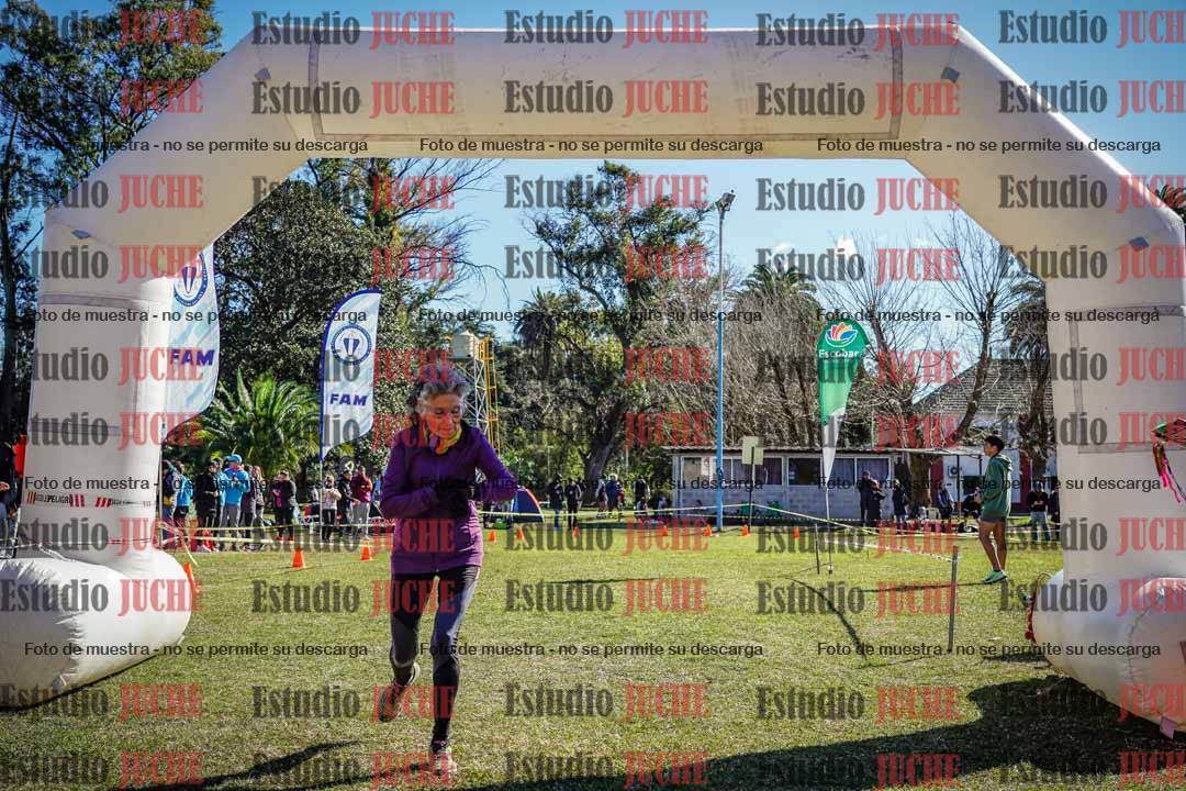 Fotos de la llegada del cross de 1500 m