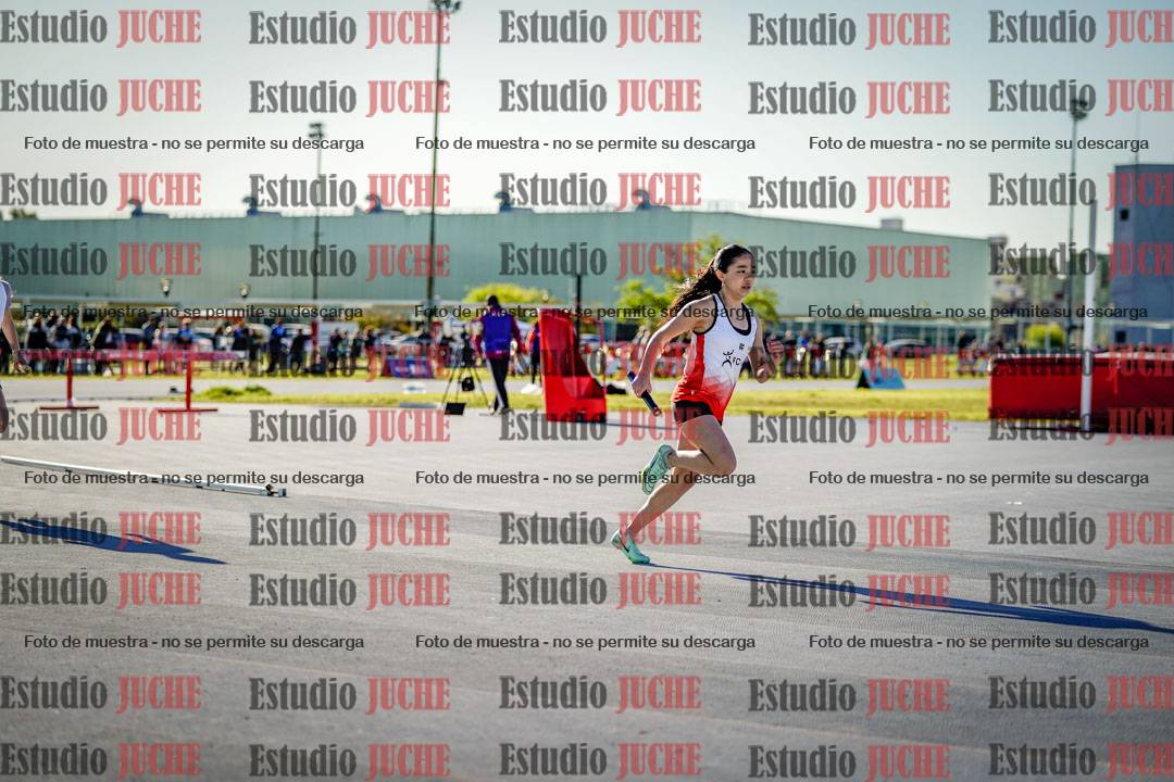 Fotos de las postas 5x80 m de mujeres