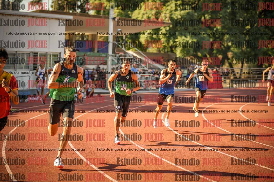 Fotos de los 800 m llanos de varones