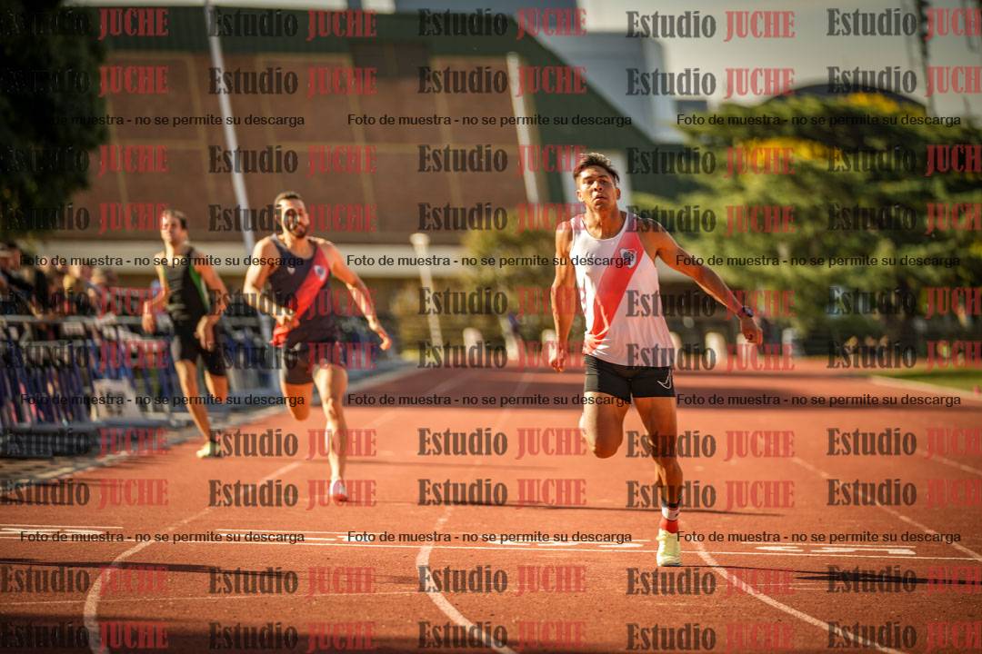 Fotos de los 400 m llanos de varones