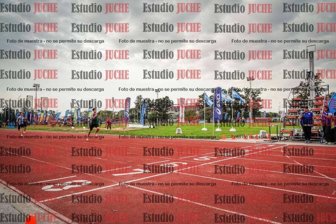Fotos de los 400 m llanos de varones - FINAL