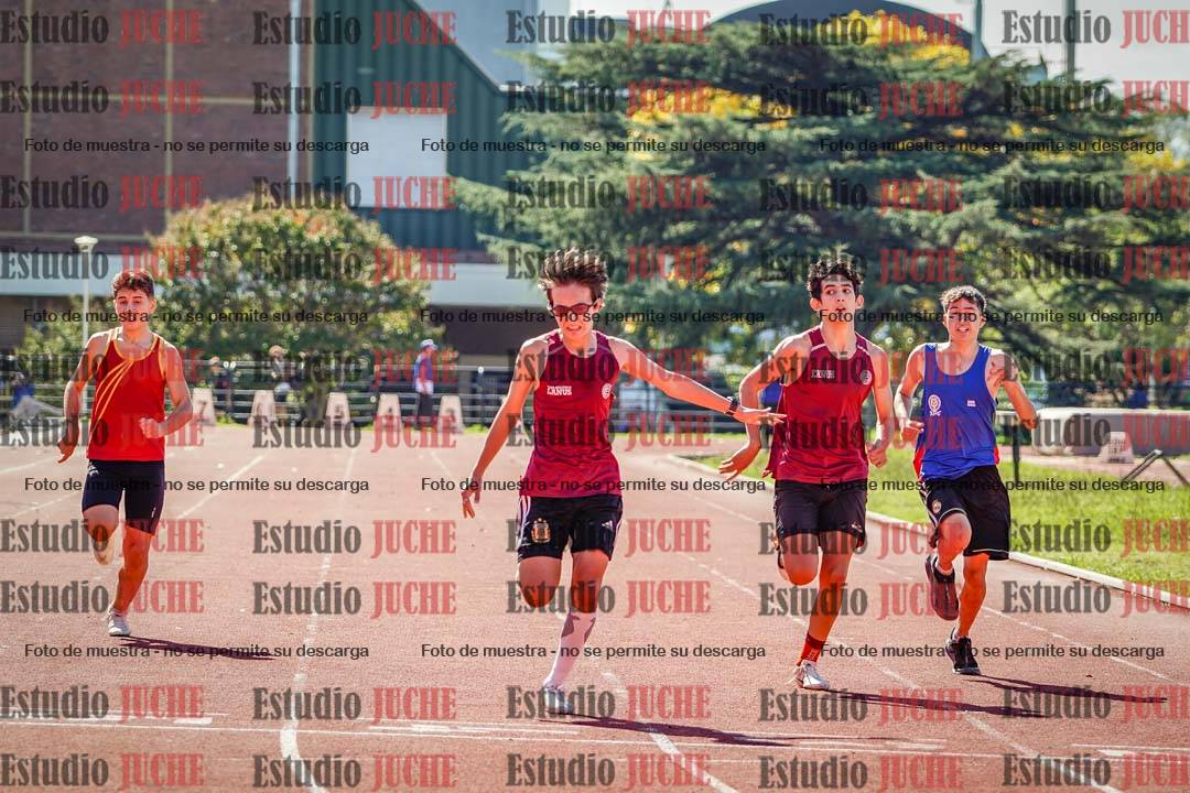 Fotos de los 200 m llanos de varones