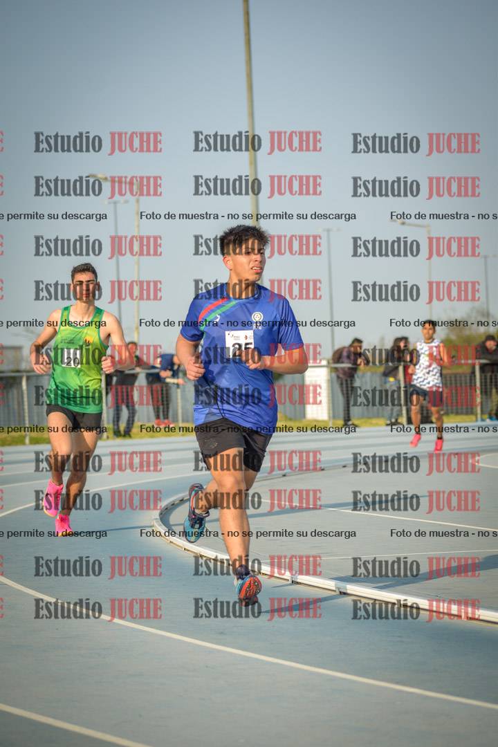 Fotos de los 3000 m llanos de varones
