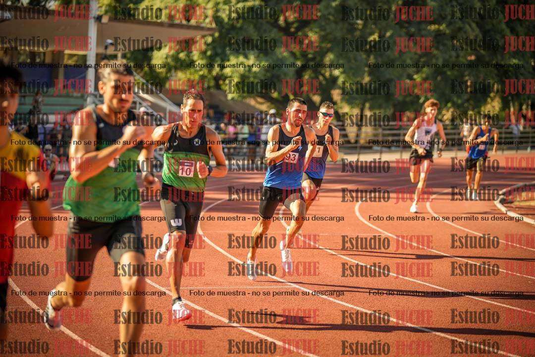 Fotos de los 800 m llanos de varones