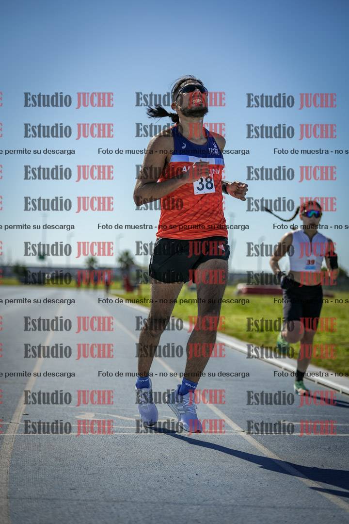 Fotos de los 5000 m llanos de mujeres y varones