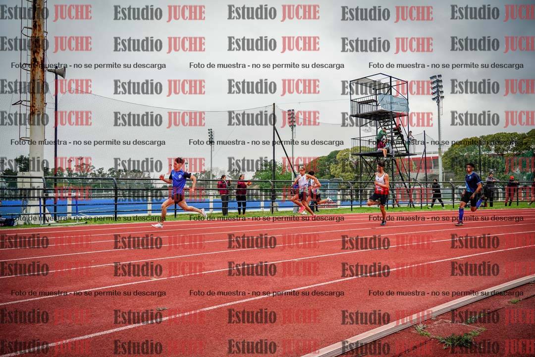 Fotos de los 200 m llanos de varones