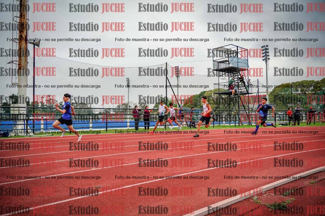 Fotos de los 200 m llanos de varones