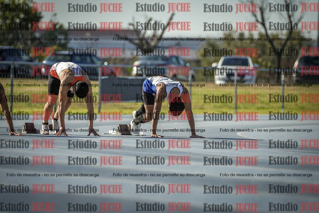 Fotos de los 100 m llanos de varones - FINAL