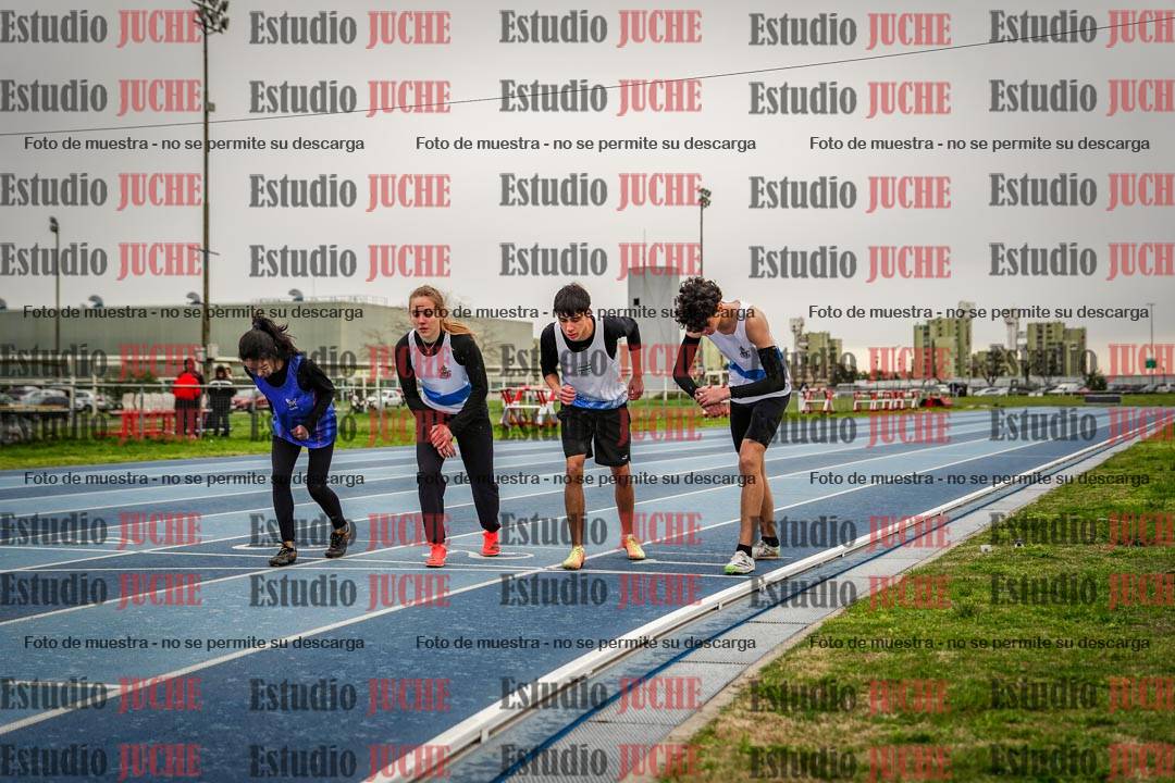 Fotos de los 800 m llanos de varones - heptatlón y hexatlón