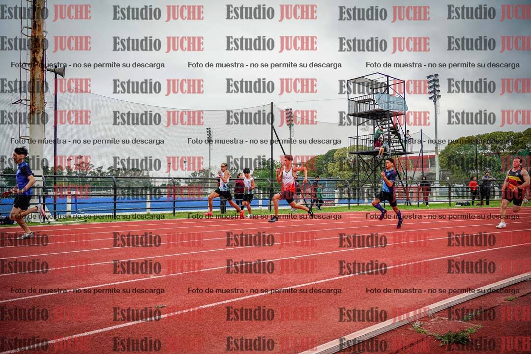 Fotos de los 200 m llanos de varones