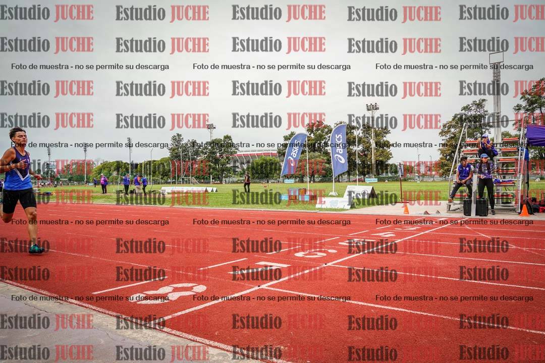 Fotos de los 400 m llanos de varones