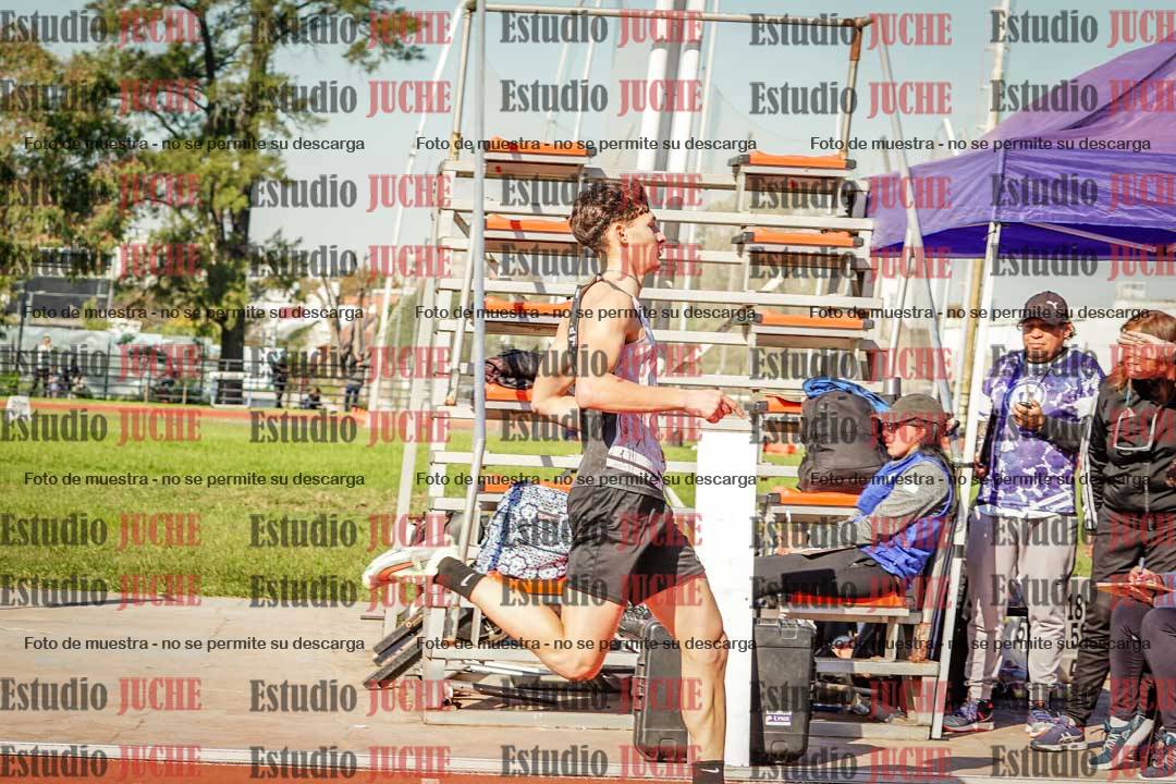 Fotos de los 800 m llanos de varones