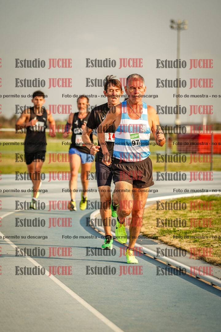 Fotos de los 3000 m llanos de varones