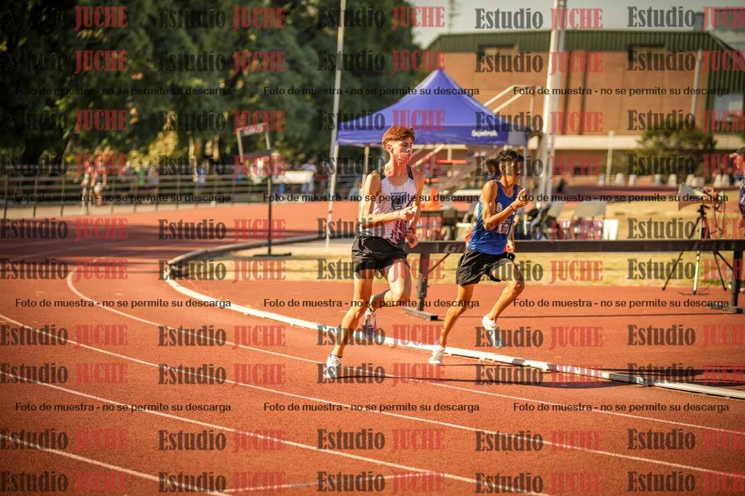 Fotos de los 800 m llanos de varones