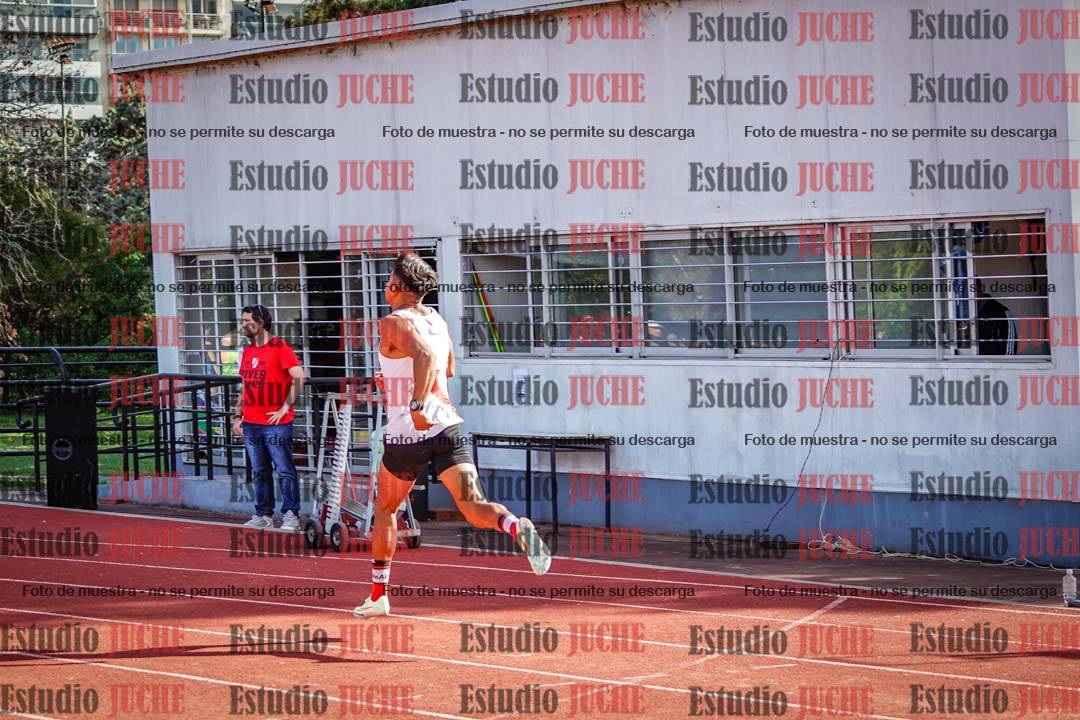 Fotos de los 400 m llanos de varones